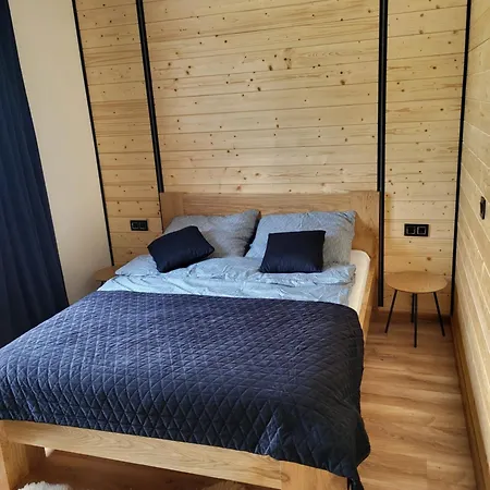 Rozane Wzgorze 아파트 *